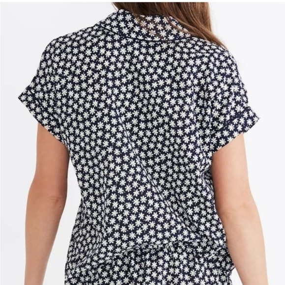 Madewell Bedtime Pajama Top in Mini Daisy - Picture 2 of 8
